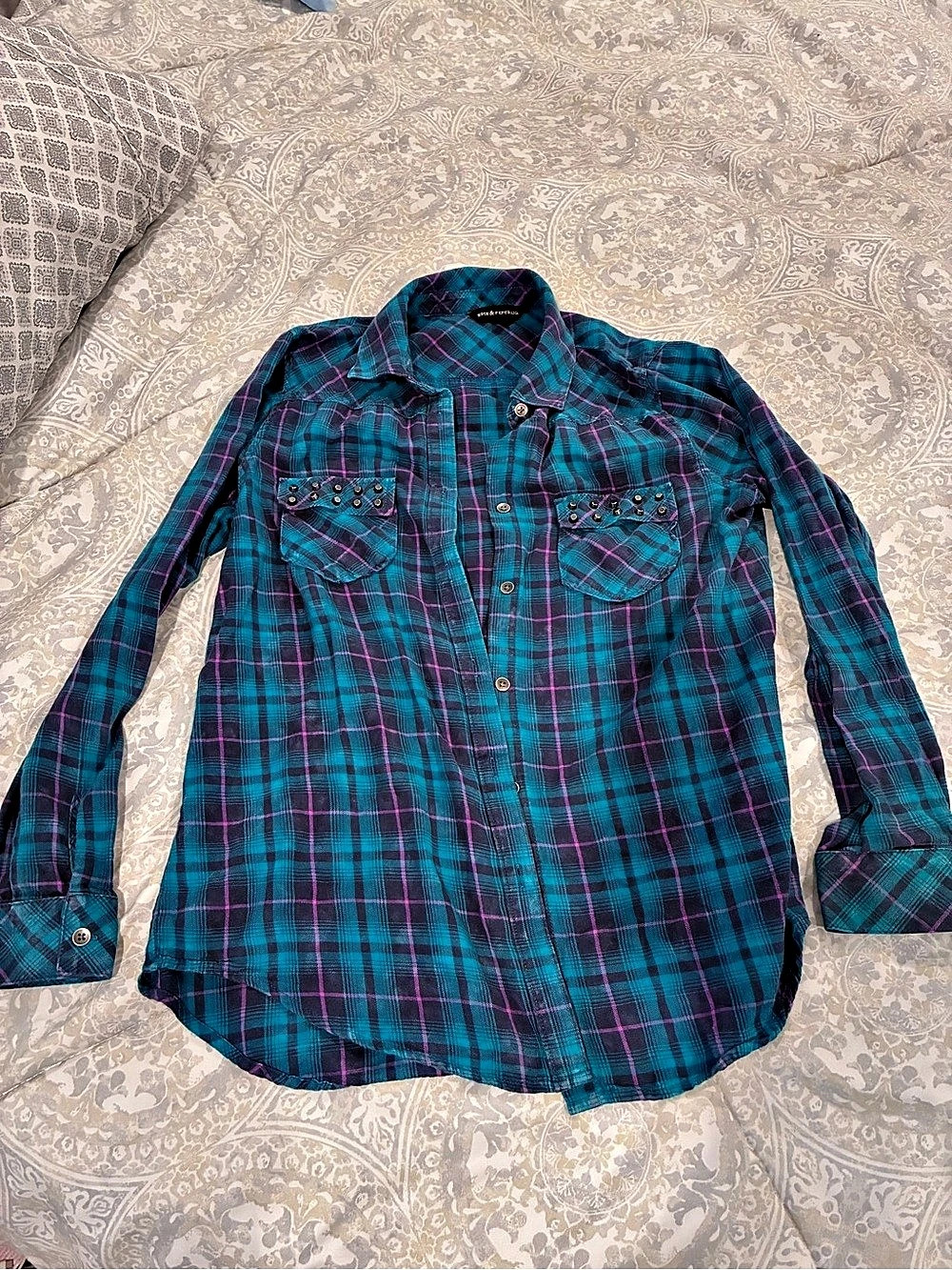 Rock & Republic Plaid Button Down Shirt in Blue & purple Size Medium